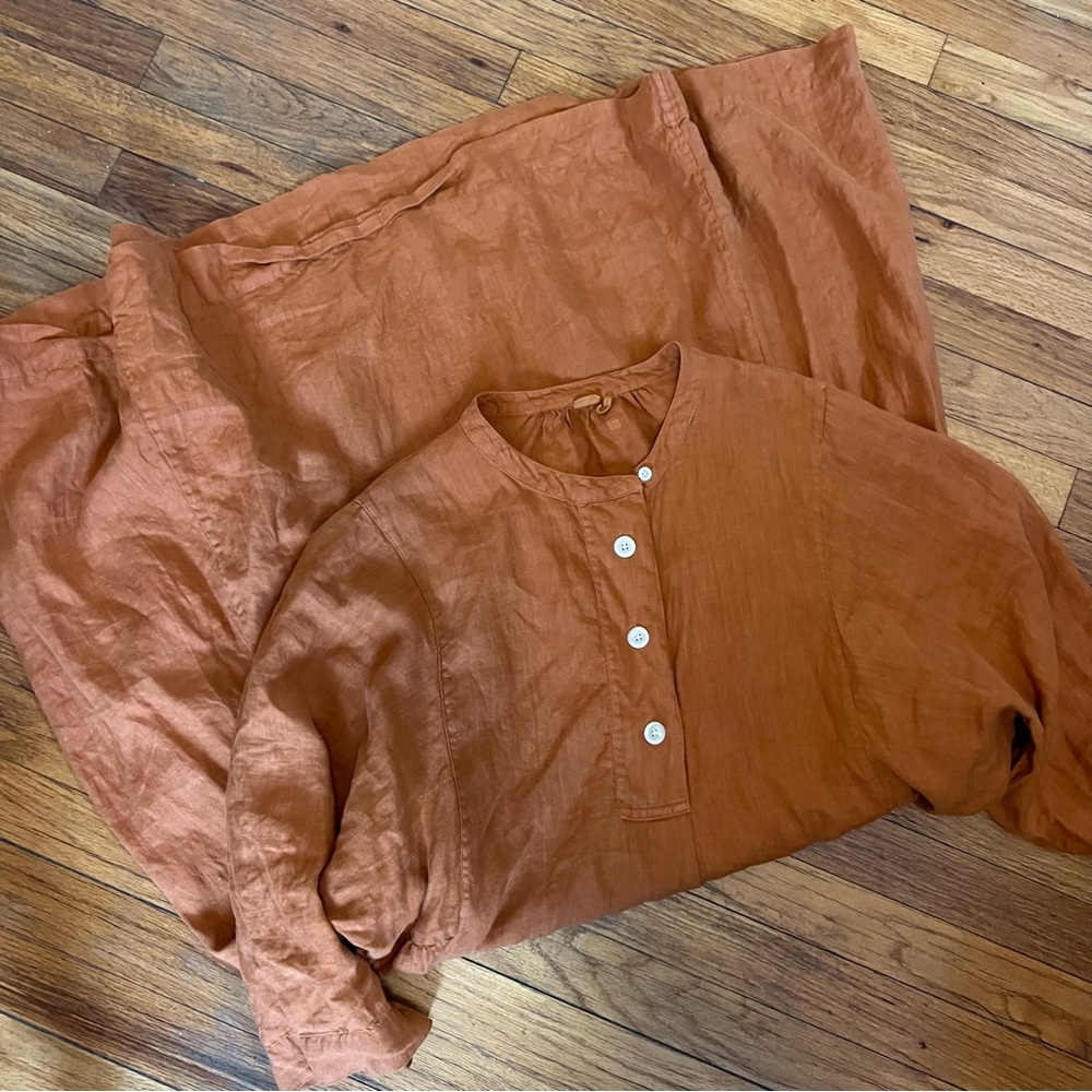 TOAST Relaxed Linen Button-Front Tunic Dress in Rust - Picture 4 of 6